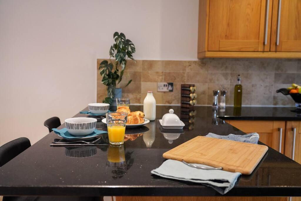 Large 4-Bed House For Up To 7 Guests W 2X Parking Villa Oxford Luaran gambar
